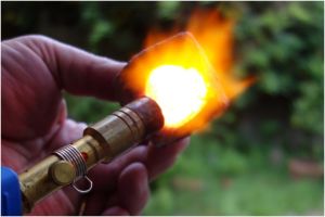 6*6*6cm, parois 2 cm Sample 6*6*6 cm, 2 cm-thick walls 3 min test 